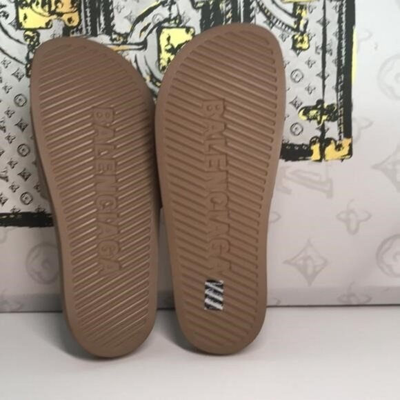 New Authentic Balenciaga Pool Slides | Effortless Style, Iconic Comfort - Picture 9 of 9